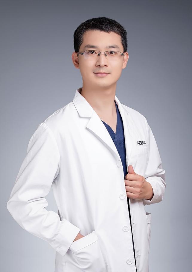 持续探索深耕不止,瑞尔齿科娄军主任在种植牙领域得心应手